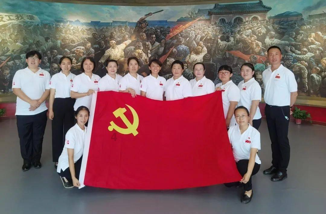 救援聪明的女子